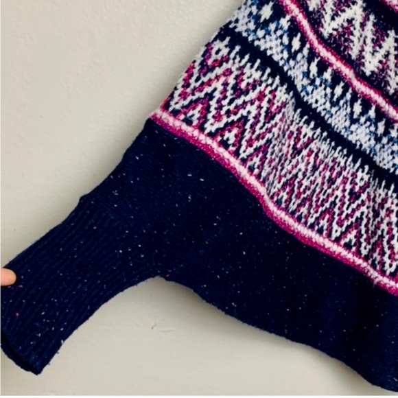 ANTHROPOLOGIE Fair Isle Sleeping On Snow Poncho Cape Style Sweater M Like New - Picture 4 of 16